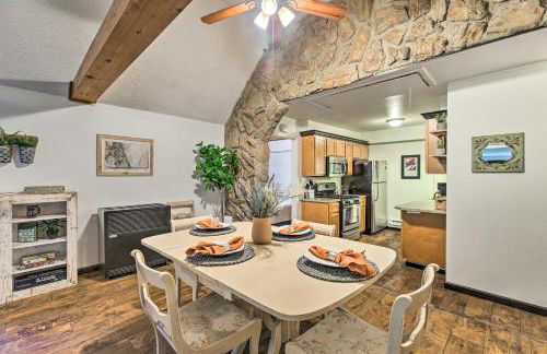 Creekside Morrison Cabin about 9 Mi to Red Rocks Park! - Foto 2