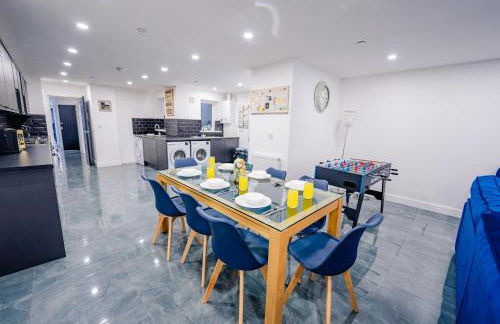 10BR 4Bath Home, Stag Do, Contractors, Big Group - Foto 2