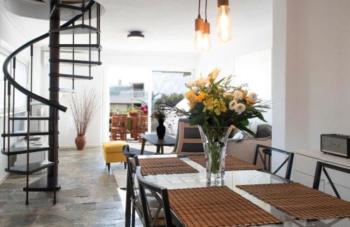 Panoramic Seaview Maisonette with Garden - Photo 30