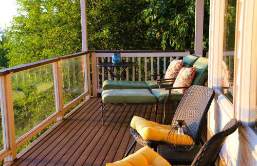 Stunning House with Views of Puget Sound! Ideal for Family Reunions - Photo 62