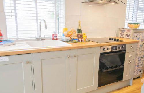 Haven Hideaway Beautiful Lymington Studio Apartment with Garden near The New Forest - Foto 13