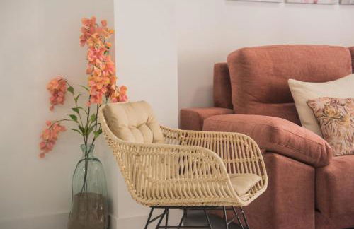 Magnificent- 2Bd 2Bth- City Center - Photo 4