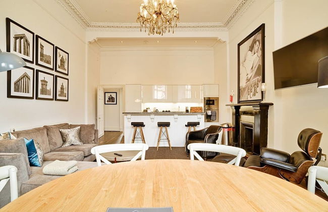 JOIVY Luxury George Street Apartments: Edinburgh Suite - Photo 20