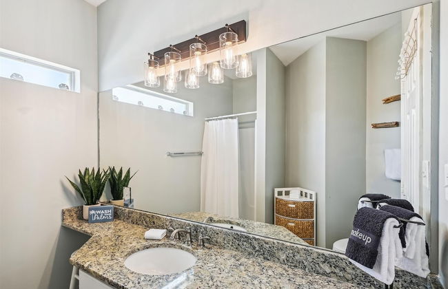 SPC 9232 is a Beautiful recently upgraded 2 BR with Free Beach Service by RedAwning - Foto 17