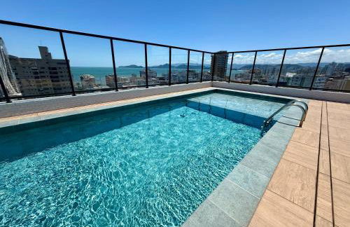 Estilo e Conforto - 1 quadra da praia - Foto 1