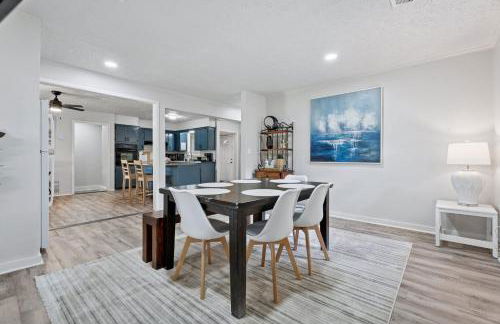 5BR Home Large Backyard Group-Friendly #12 - Foto 10