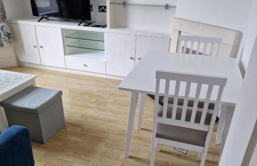 Cosy Apartment in North London - Great Location - Photo 8