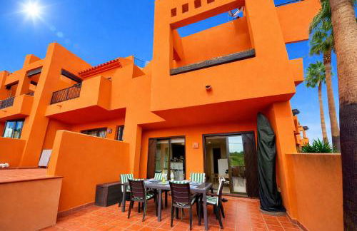 Oasis con piscina y sol - Foto 25