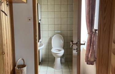 Entire house, quiet city location, garden, parking - Photo 8