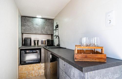 Villa Kadena - Luxury Seaside Villa with Private Heated Pool - Photo 37