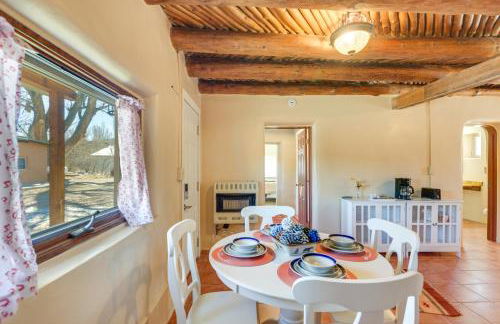 Near Hiking and Skiing Mora Cottage with Mtn Views - Foto 6