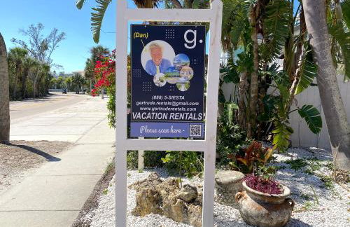 New! Remodeled, Pool-Side, 1-min to Beach Path! - Foto 11