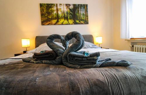 Moderne FeWo, nähe Bahnhof, Balkon, Burgblick, Boxspringbett, Waschtrockner - Foto 17