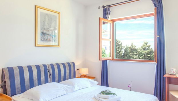 Beautiful Villa With Spacious Terrace and Private Swimming Pool, on the Croatian Island of Hvar - Foto 5, Habitación