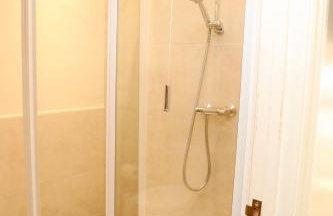 Beautiful cozy 3 bedroom 2 bathroom apartment - Foto 11