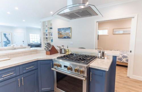 Family Beach House, 400ft to Beach, Parking, BBQ - Foto 14