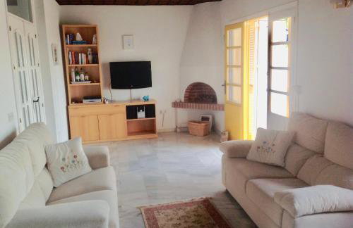 Bright, Airy Home from Home in Mijas Golf - Photo 13