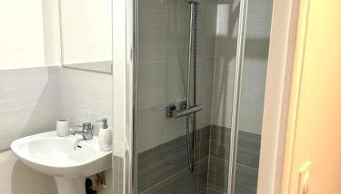 Appartement calme Antony, terrasse, vue jardin, proche Paris et Orly - Foto 5, Shower