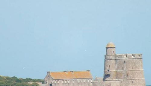 Les Aigrettes, en plein centre, à 200m de la plage - Foto 2