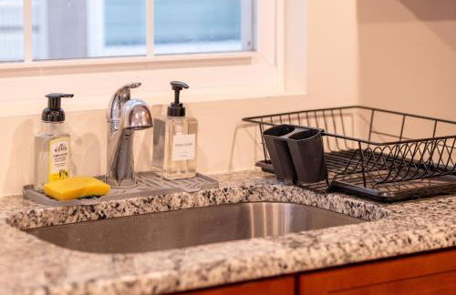 New 4 Apts-198-3 Bed Apt 1st Floor & 3 Bed Apt 2nd Floor - 1 Bed Studio Apt Ground Floor & 1 Bed Studio Apt Ground Floor near Penn Station EWR Newark NJ Airport Hospital Manhattan NYC - Foto 23