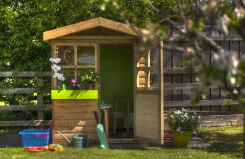 The Apple Store - Photo 32