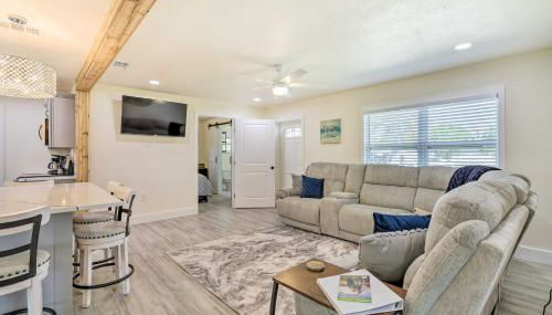 Merritt Island Home with Spa - 8 Mi to Cocoa Beach! - Foto 4