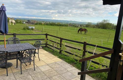 Rew Farm Country & Equestrian Accommodation - Sunrise Lodge - Foto 18