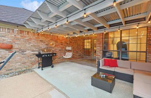 Beautiful 5BR 2BA DeSoto Holiday Home with Pool - Foto 33