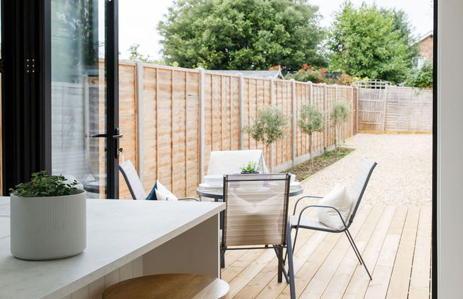 Stylish 2 Bed City Stay - Photo 7