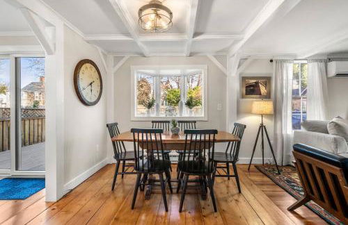 2BR Home|Downtown Rockport w/parking|Walk 2 Ocean - Foto 13