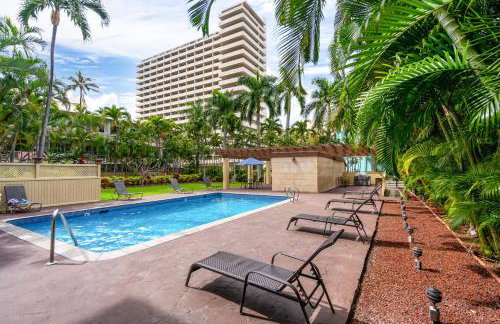 Honu Hale Penthouse 2 BDR Ocean View Waikiki - Photo 80