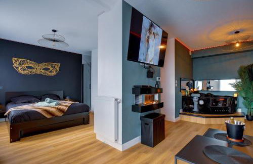Love Room - Balnéo - Insolite- Détente - Foto 1