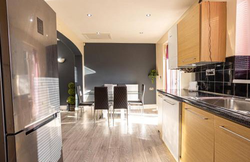 Newly Refurbed 5 Bed House for Contractors, Families & Relocation- Cosely Wolverhampton - Foto 26