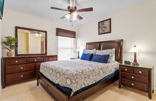 Sunkist Getaway - Photo 13