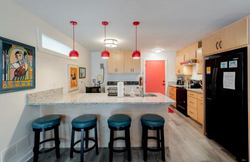 Folly Vacation Perfect Purple Palace Apt A - Foto 3