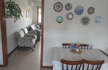 Casa até 6 pessoas, 4 colchoes, 1 cama queen, 2 banheiros - Foto 5