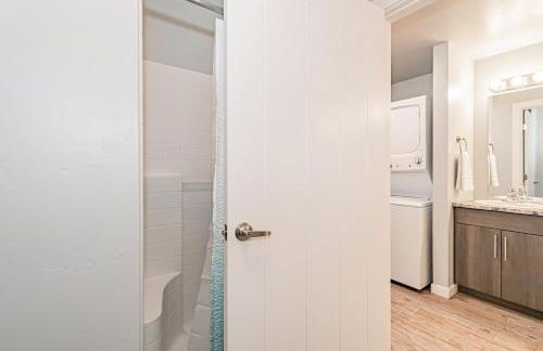 Bringham's Mill Apartments Perfect for Groups Full Kitchen Gym and Free Parking - Photo 65