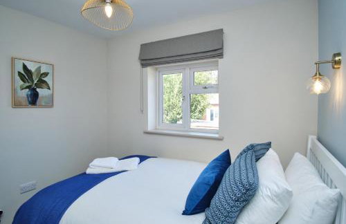 Spacious 4 Bed House Sleeps 6 Parking Garden in Loughborough - Foto 23