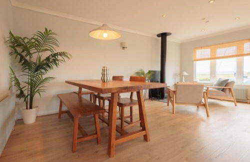 Sunset Lodge, River View & Log Burner - Foto 12