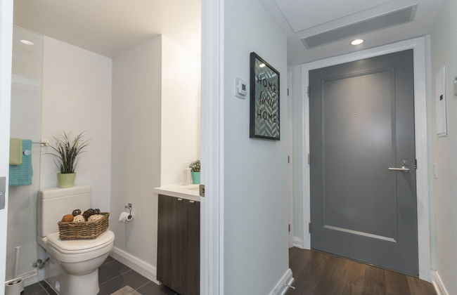 QuickStay - Yorkville's Finest (Yonge & Bloor) - Photo 14