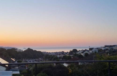 3 Bedroom Bungalow with great Sea Views, Private Hot Tub & Gardens - Foto 55