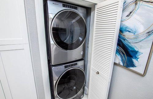 Newly Listed! 20 Percent Off! Golf and Tennis Community - Lavish Living - Foto 35