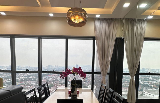 Skyline Luxe 4BR Retreat with En-suites - Foto 16