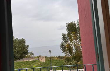 Estudio superior con vistas y pequeña terraza en Maro - Foto 10