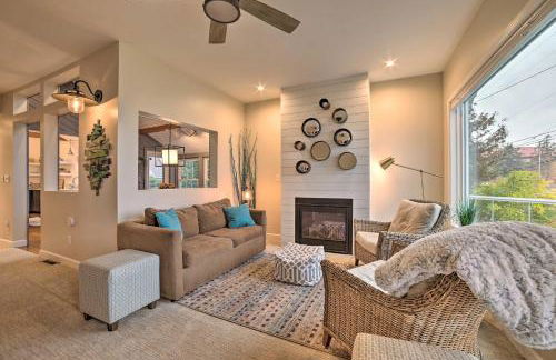 Chic Manistee Cottage Steps to Lake Michigan! - Foto 1