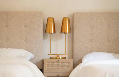 Newly Built, Mid-Lakeside A-Frame with Hot Tub and Steam Shower - Foto 26