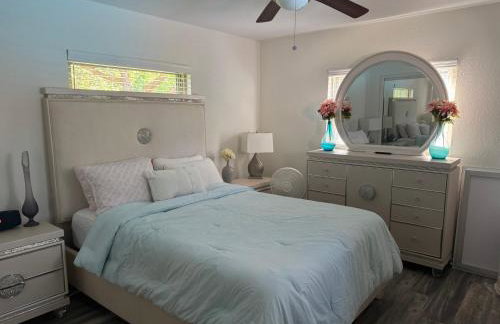 Charming Pool House close to the Gulf of America - Foto 2