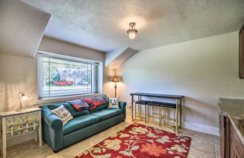 Spacious Seabrook Home with Patio 1 Mi to Beach! - Foto 7