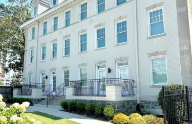 Golden Glow Style - Comfort & Central - Buckhead with Free Parking - Foto 21