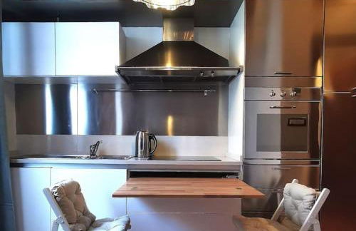 Metro stop, Prada & Design - Foto 1